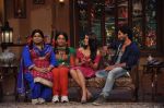 Shahid Kapoor, Ileana D_Cruz on the sets of Comedy Nights with Kapil in Filmcity, Mumbai on 6th Sept 2013 (110).JPG